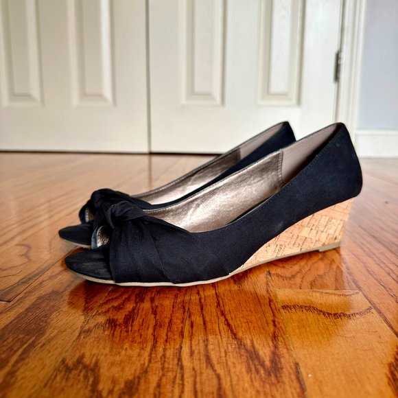 Moda Reflex Grace Black Wedge Pump - Picture 4 of 8